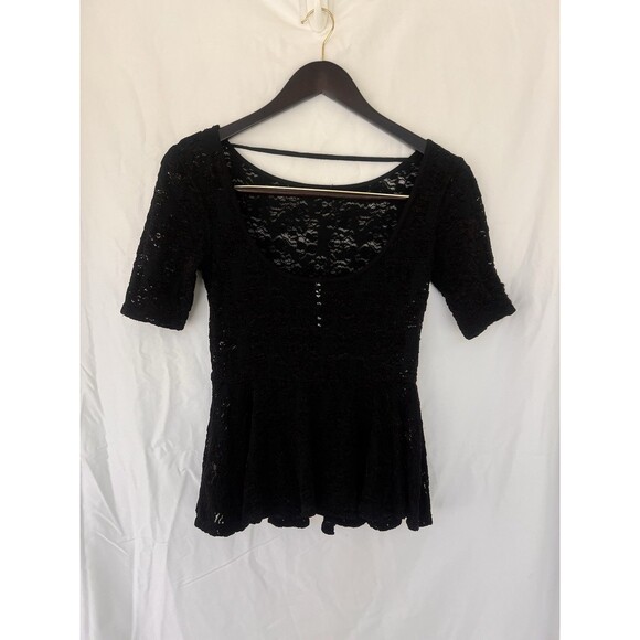 Free People Lace Peplum Top Black Floral Scoop Neck Size XS Romantic Goth Whimsy - Picture 3 of 6